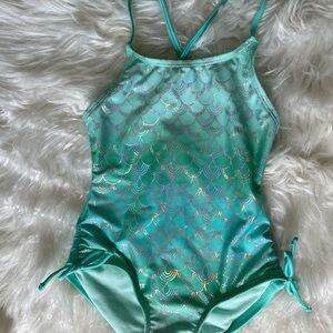 Cat & Jack Green One Piece Swimsuit with Cross-Back Straps